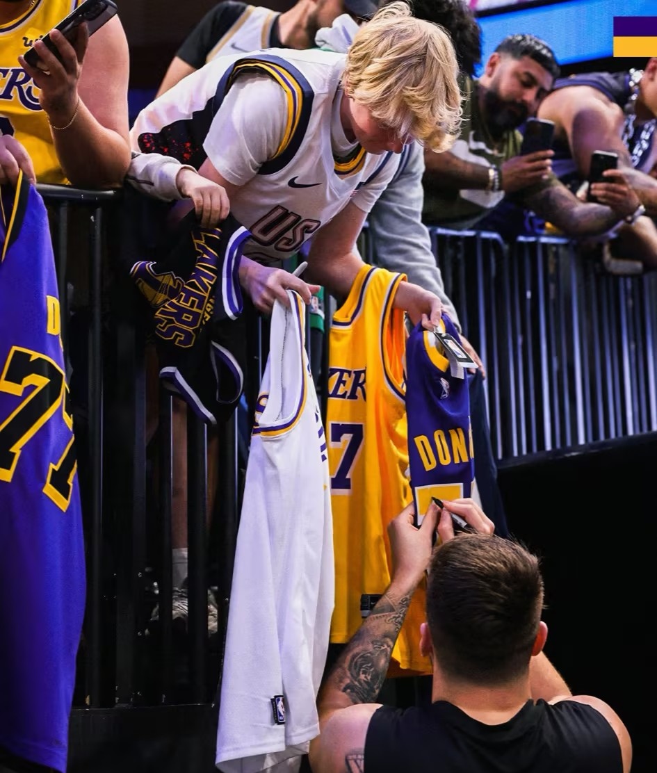 开云体育下载-魔术绝杀湖人，詹姆斯状态火热